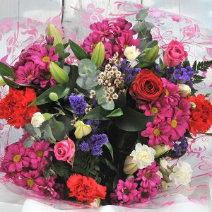 Homeland Florists Superb Mixed Fresh Flower Bouquet with a Single Large Naomi Velvet Rose at its Heart, Red, S